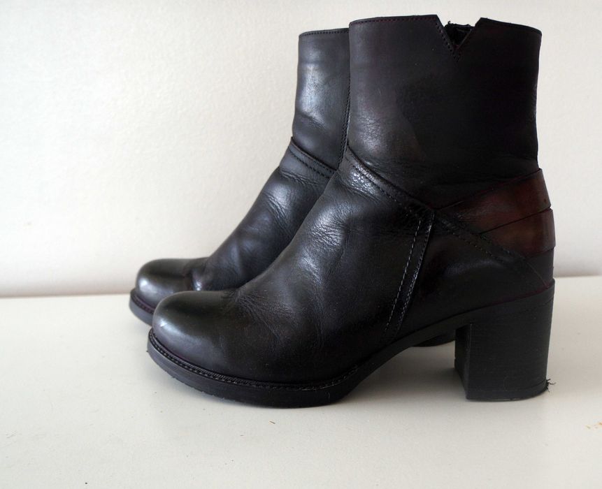 Боти от естествена кожа