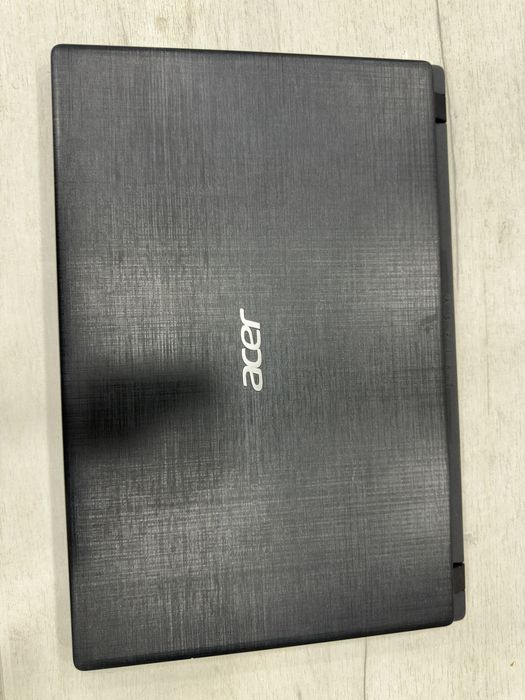 Ноутбук i3 ишлаш зор