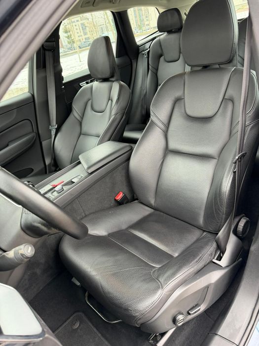 Volvo XC60 Momentum D3 Km Reali