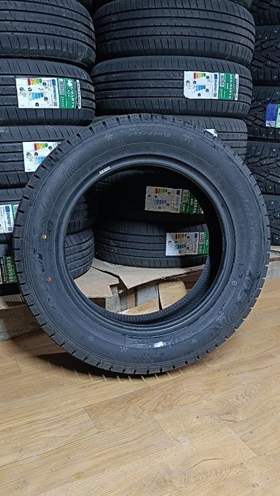 235/60R18 GOFORM