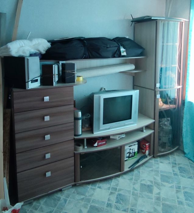 Продам стенку горку в гостиную