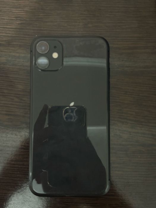 Продам айфон 11