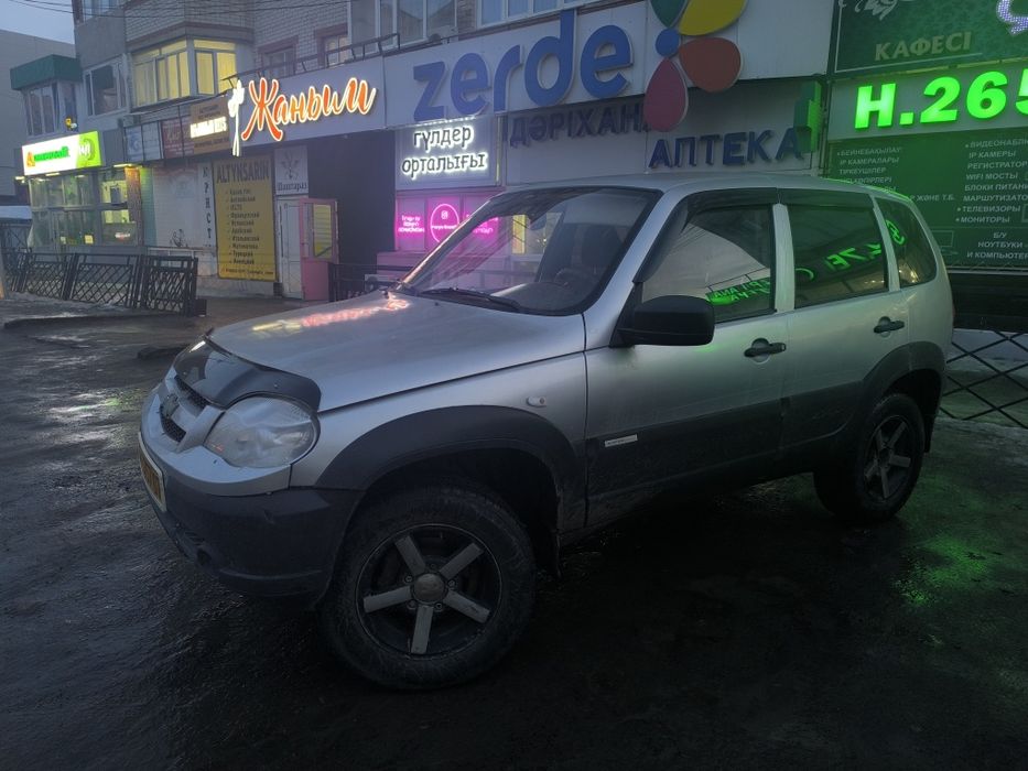 Нива Шевроле продам