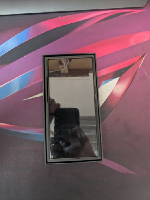 Продается Samsung S24 Ultra 256 gb