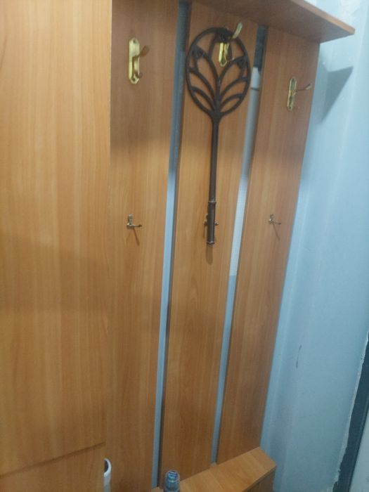 Продам Прихожая .