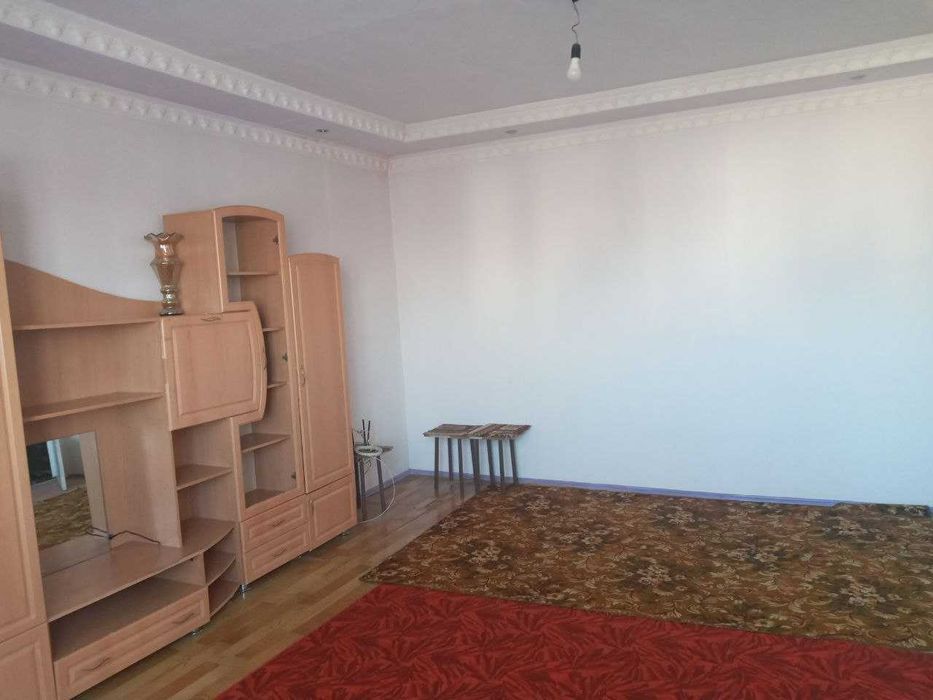 1 хонали узимни квартирамни ижарага бераман.