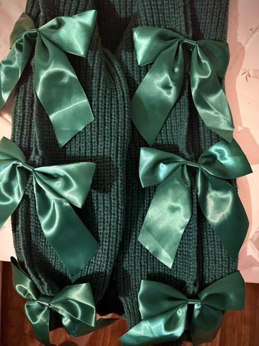 Pulover verde smarald cu fundite de satin