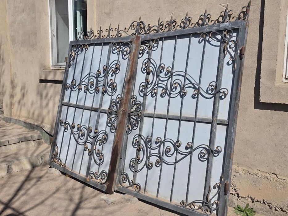 Продам ворота цена договорная