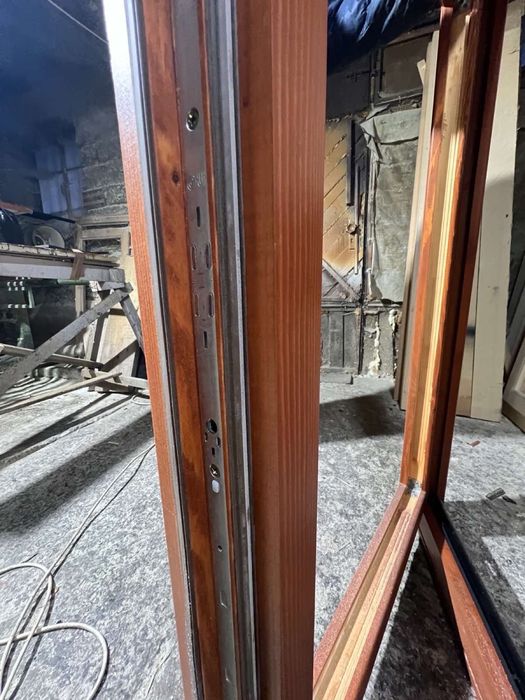 Изработка на дървена дограма троен стъклопакет