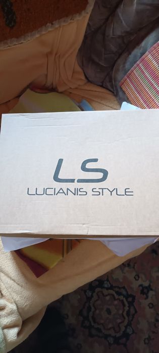 Ghete îmblănite interior,  din piele naturala,  cusuti, mărimea 43 noi