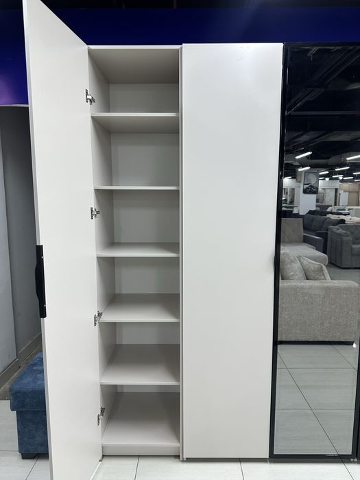 Большой шкаф, маленький шкаф