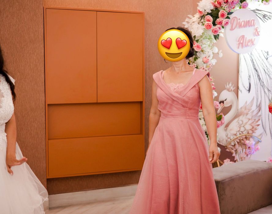 Rochie de ocazie roz - mărimea M