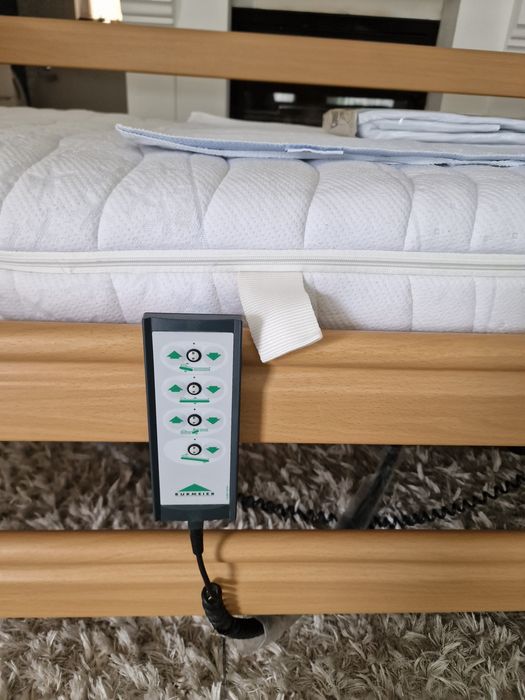 Vând pat Electric pt.persoane vârstnice sau cu dizabilități