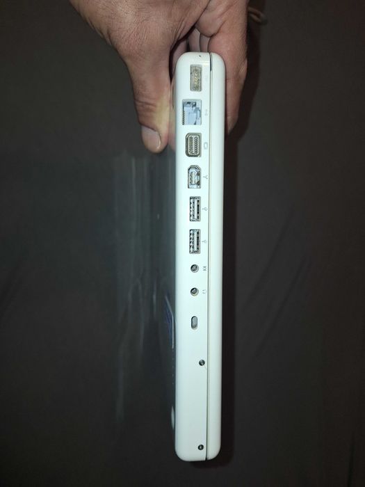 Apple MacBook A1181