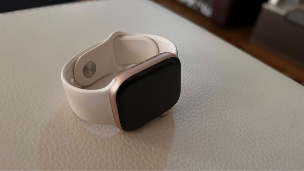 Vand Apple Watch Series 11, 42mm, Rose Gold