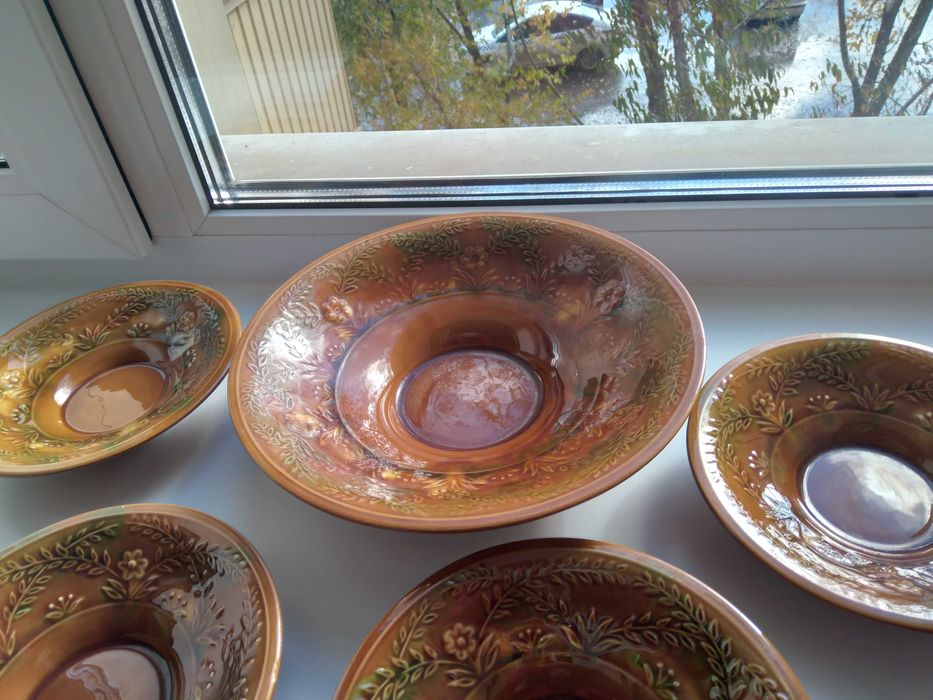 Продам набор тарелок