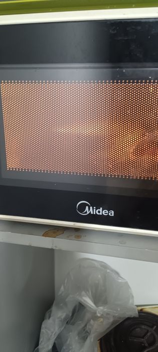 Микроволновка Midea