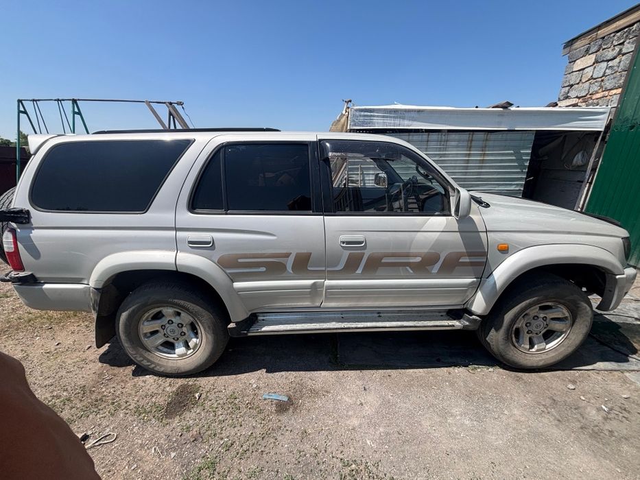 Toyota hilux surf 1996 года