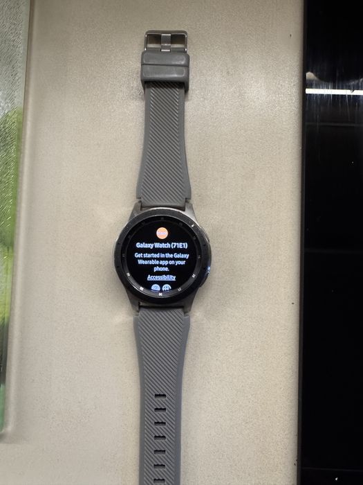 Galaxy Watch много запазен!