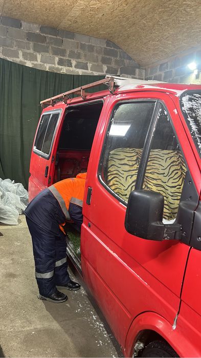 Продам багажник на форд транзит