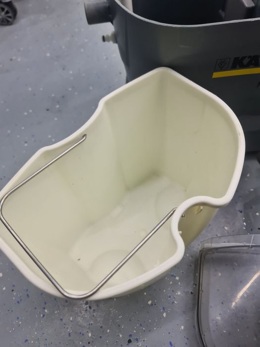 Моющий пылесос Puzzi 10/1 + химия в придачу