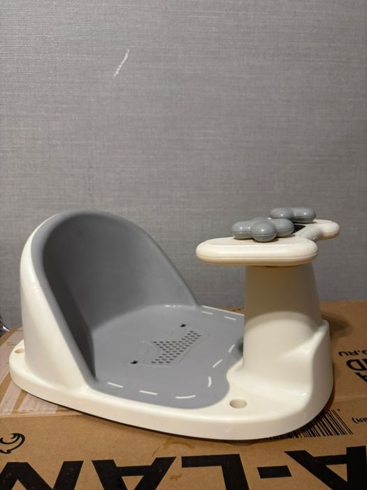 Продам детскую сидушку для ванны.