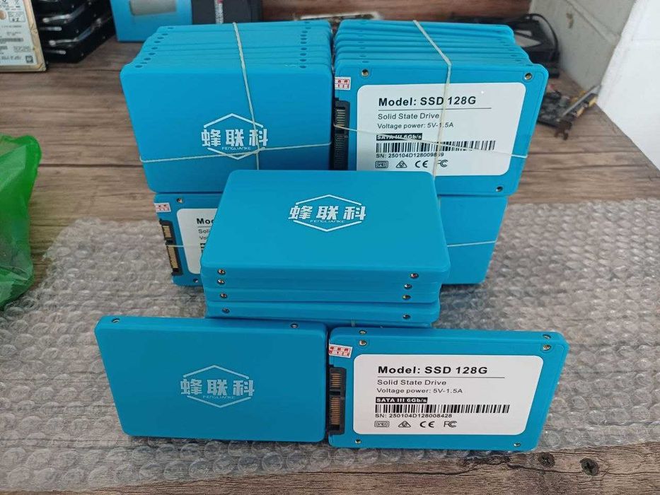 SSD sata 128 gb.