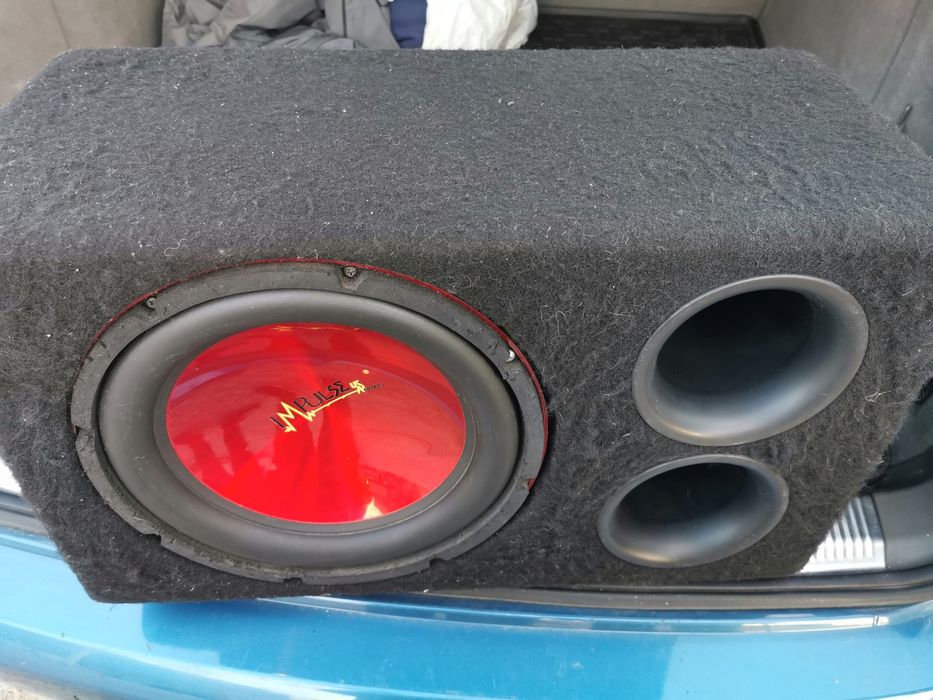 Бас туба за кола.