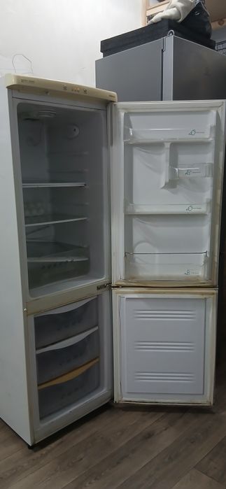Продам рабочий холодильник