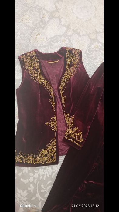 Национальный одежда кажекей и платье