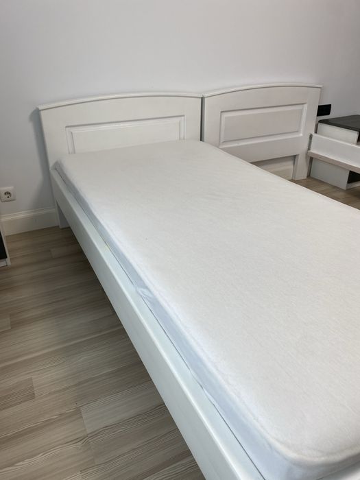 Pat single, lemn masiv, 200x90