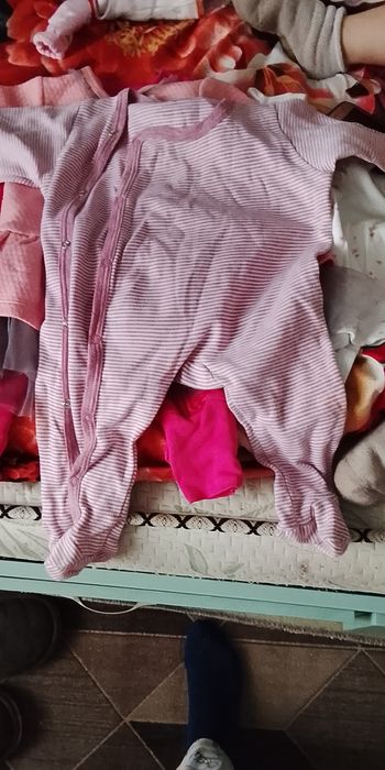 Продам недорого комбинезон платья