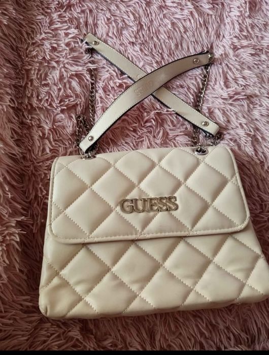 Дамска чанта Guess