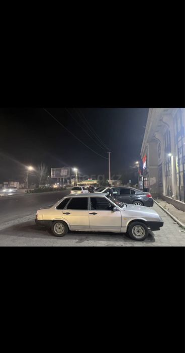 21099 в хорошом состояний 2002г