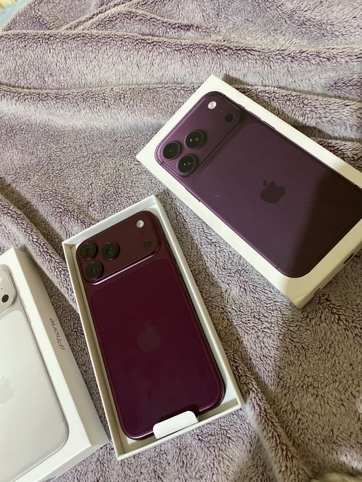 Продам Айфон 18 про макс