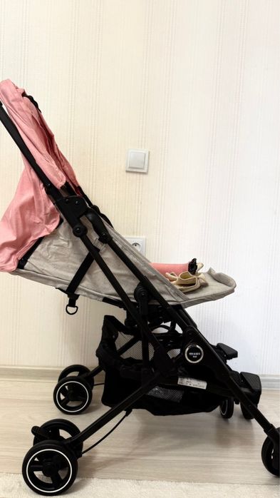 Премиальная прогулочная коляска Whiz Bebe