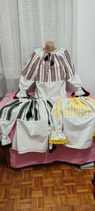 Ie tradițională, nouă , cu motive florale țesute, zona Făgăraș