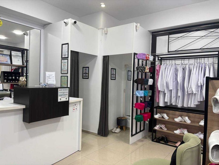 Mobilier magazin, stendere, umerase, sistem video si alarma