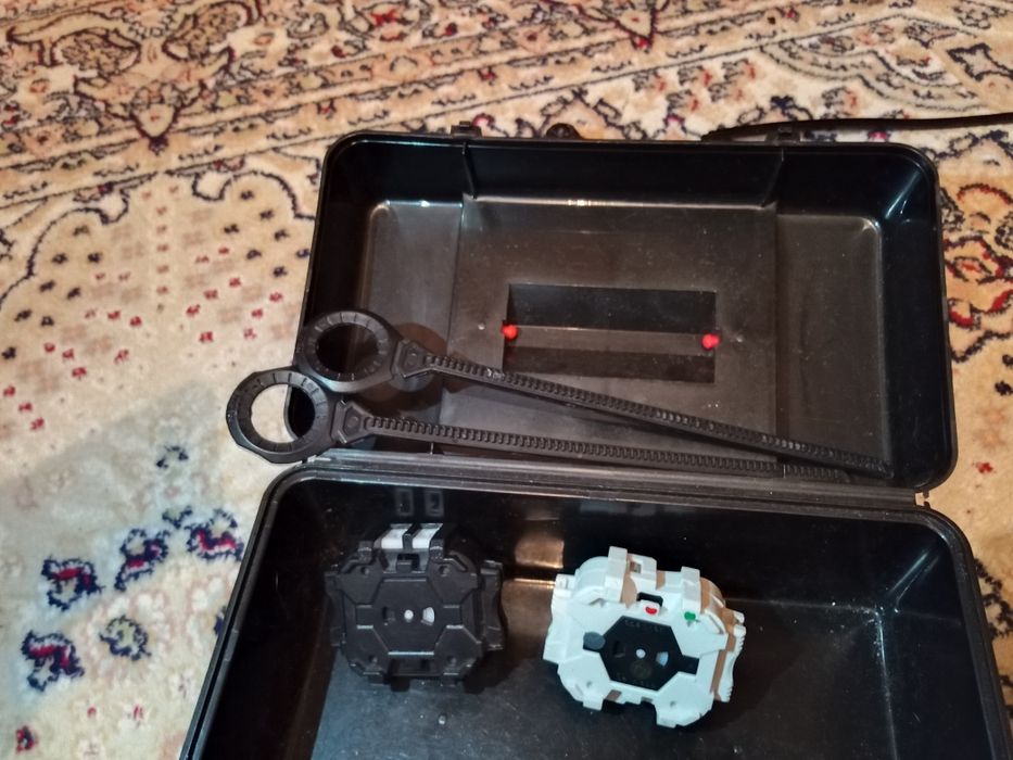 Бейблейд, играли 1 год