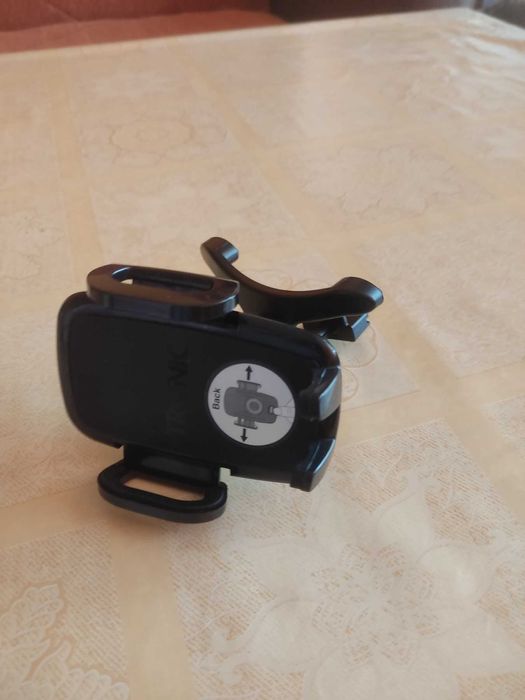 стойка за телефон за кола