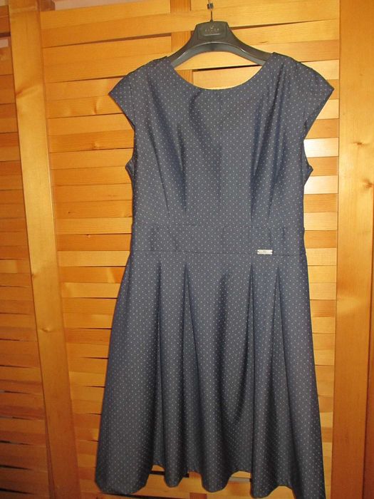 няколко уникални рокли дизайнерски модели!