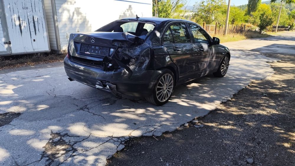 На части Мерцедес C 200CDI 136кс ОМ646 автомат