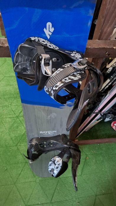 Placa snowboard K2 153 cm cu legaturi