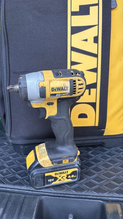 Гайкаверт dewalt девольт dcf880