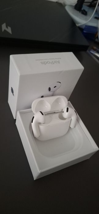 Air Pods 4 nou cu cutie