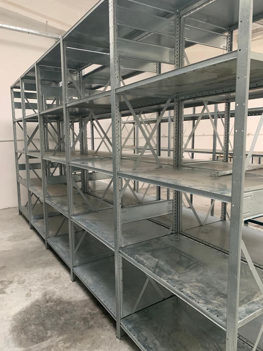 Rafturi metalice pentru depozitare manuala și arhiva