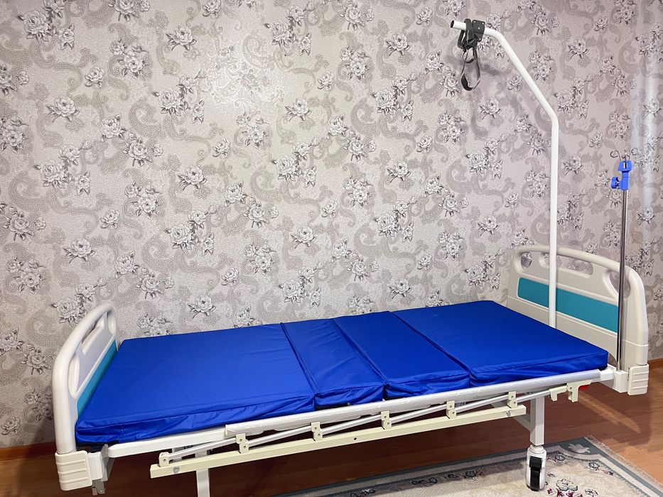 Медицинская кровать