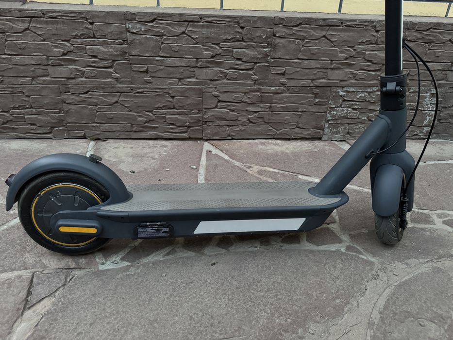 Segway Ninebot KickScooter Max G30