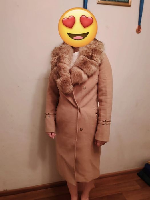 Продам польто воротник натуральный