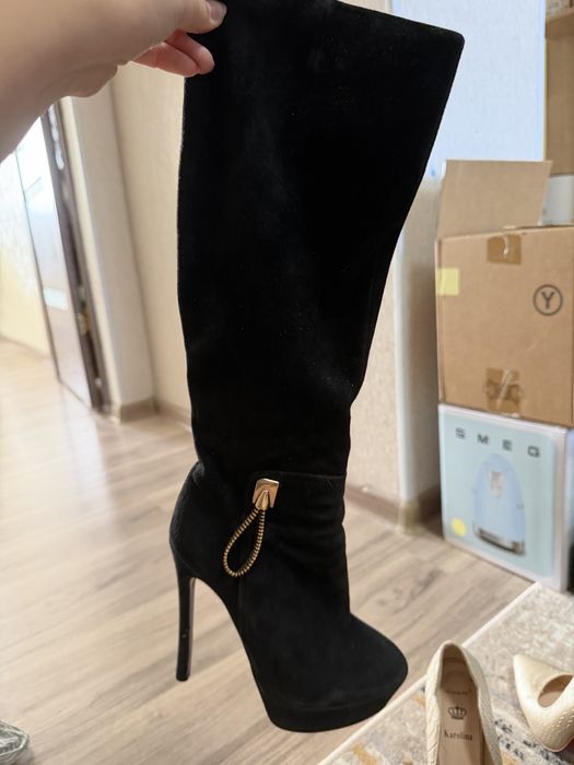 Продам обувь в отл состоянии